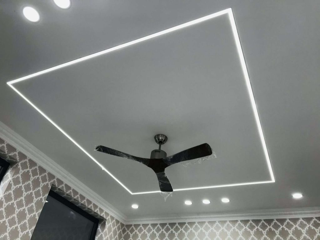Phòng ngủ biệt thự với ánh sáng gián tiếp LED DU LED